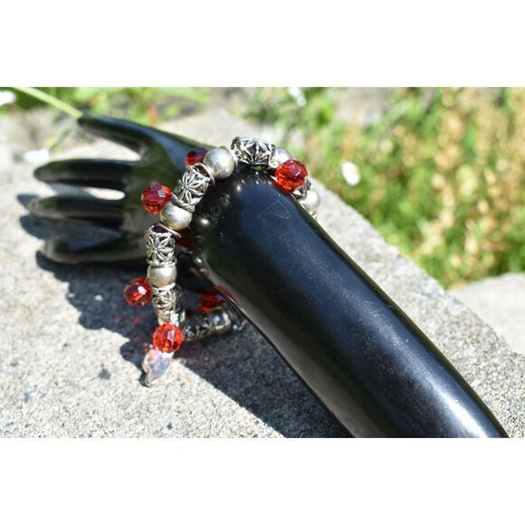 Red Charm Beaded Stretch Bracelet – Silver Tone Accents (Size 7”) - Picture 3 of 7